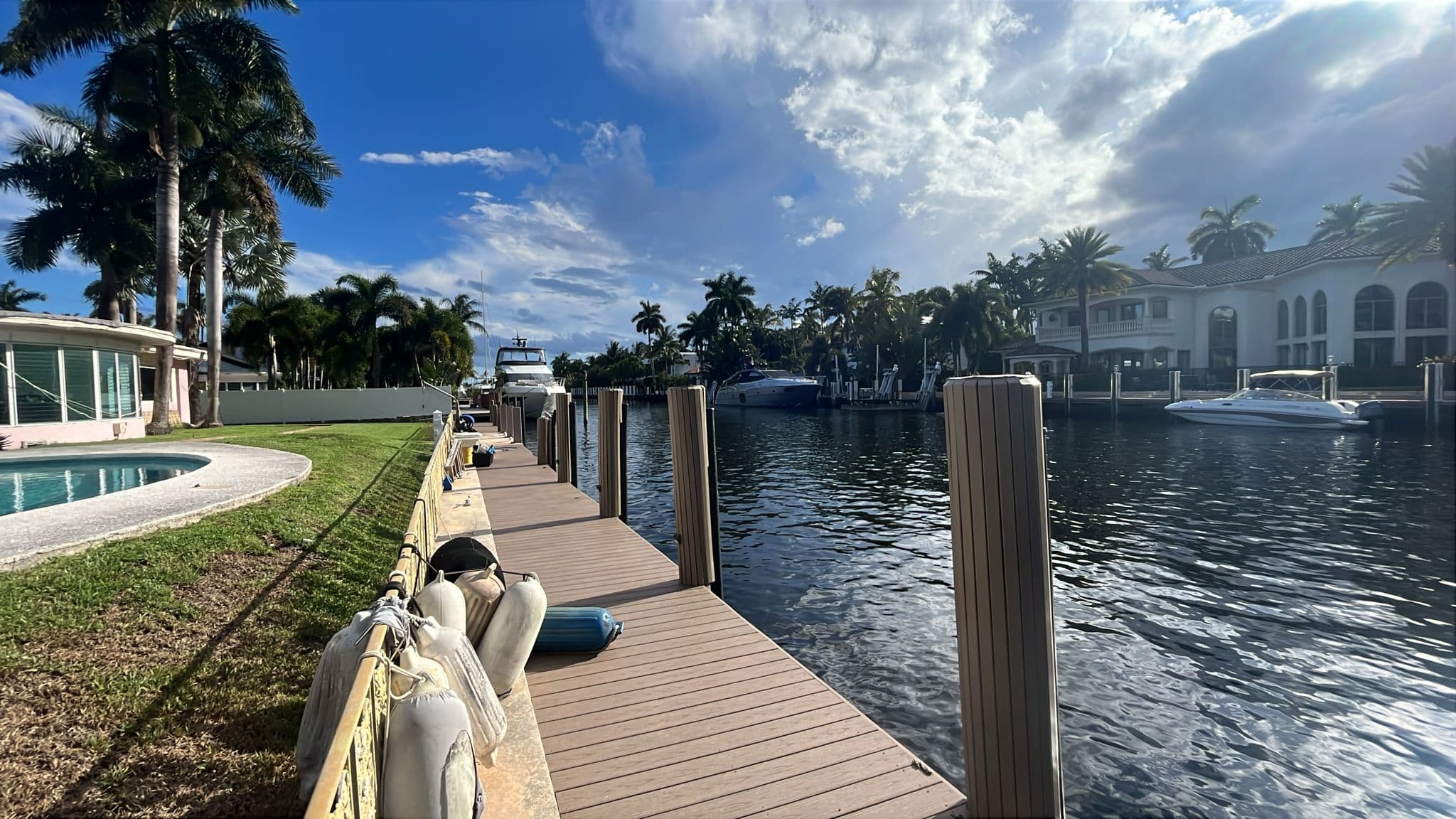 90ft Private Yacht Slip for Rent Fort Lauderdale